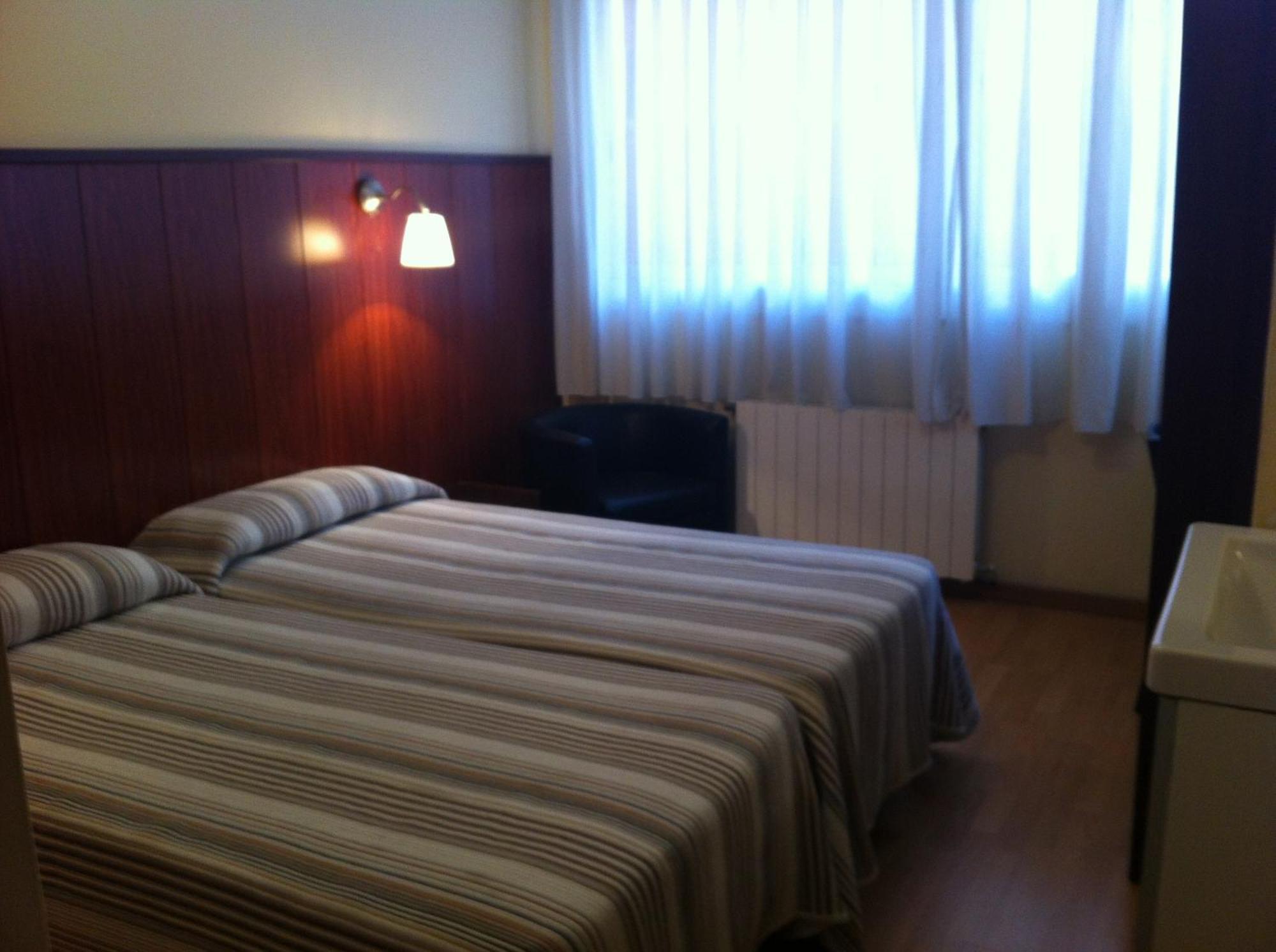 Hostal Bejar Barselona Dış mekan fotoğraf