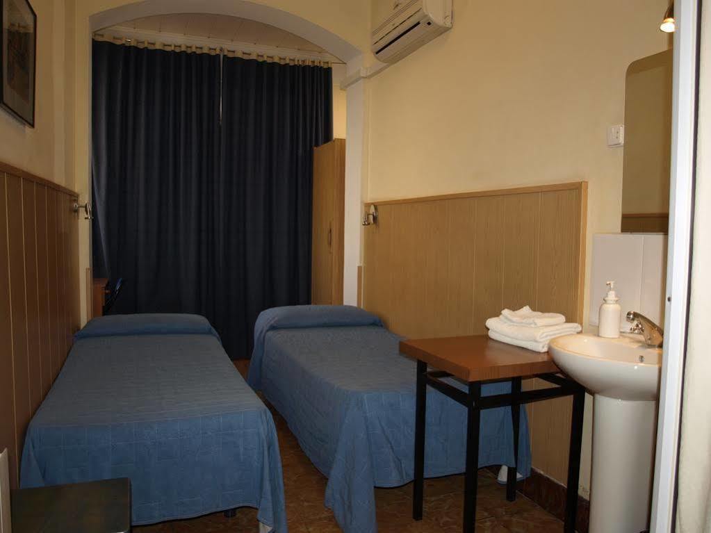 Hostal Bejar Barselona Dış mekan fotoğraf