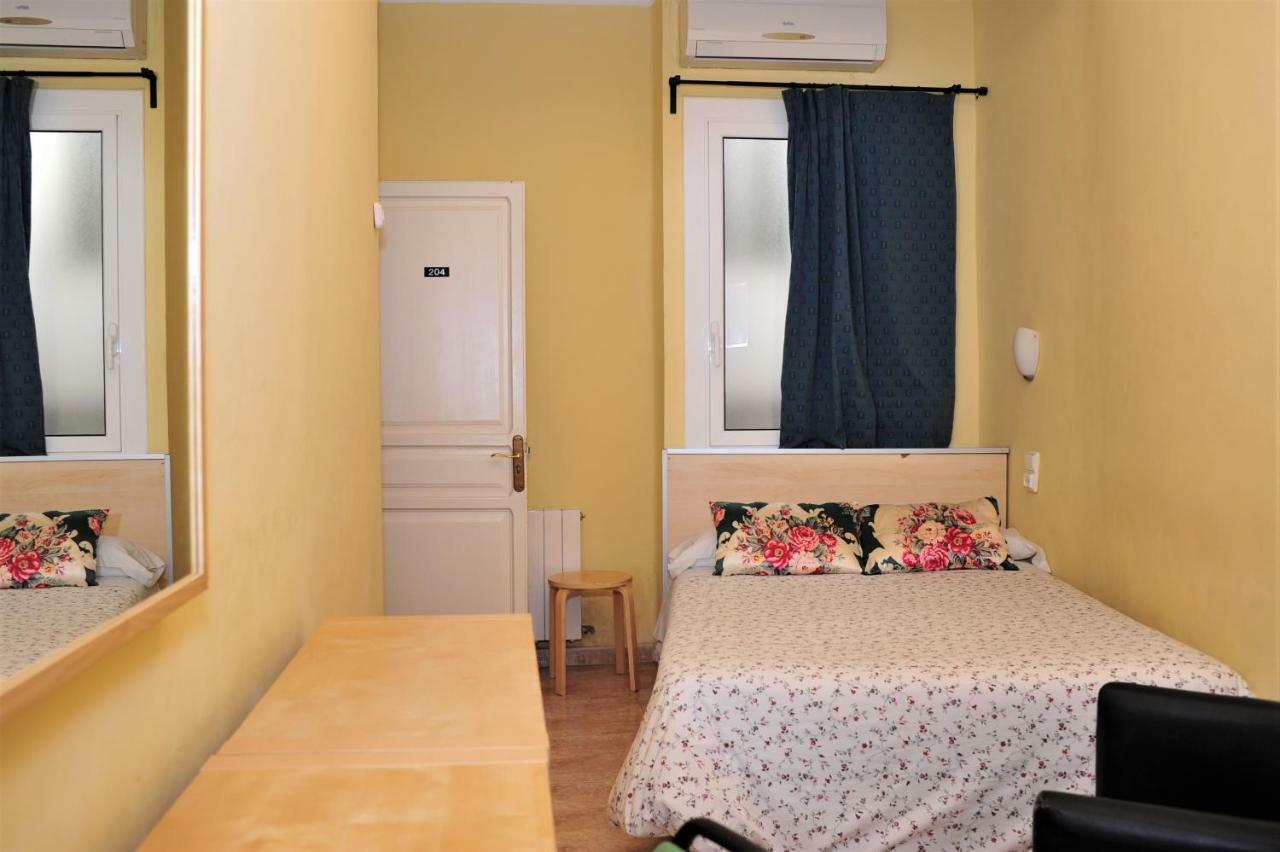 Hostal Bejar Barselona Dış mekan fotoğraf