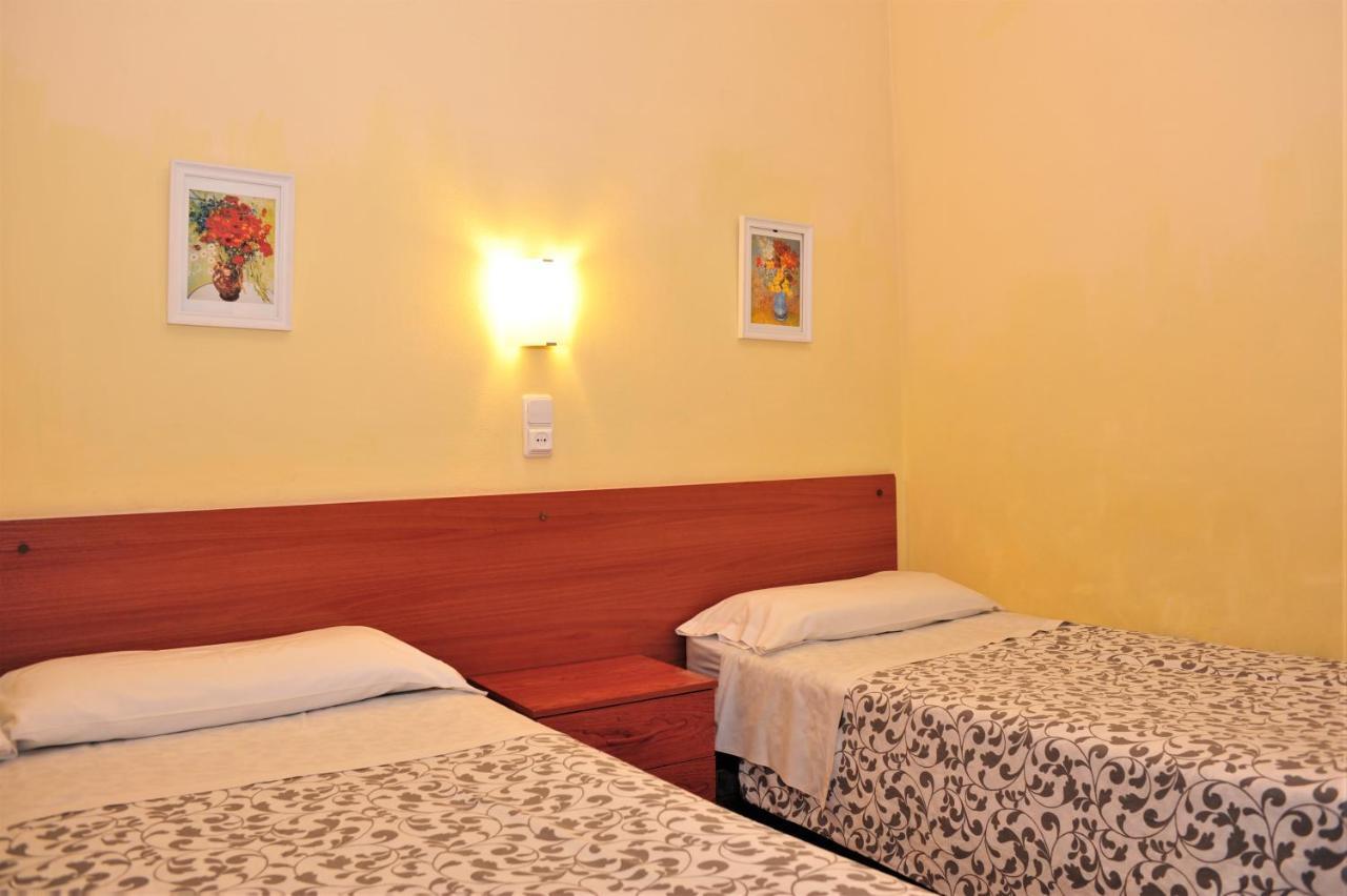 Hostal Bejar Barselona Dış mekan fotoğraf